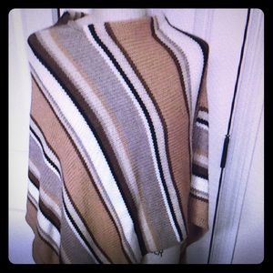 Super cute woven Aline poncho